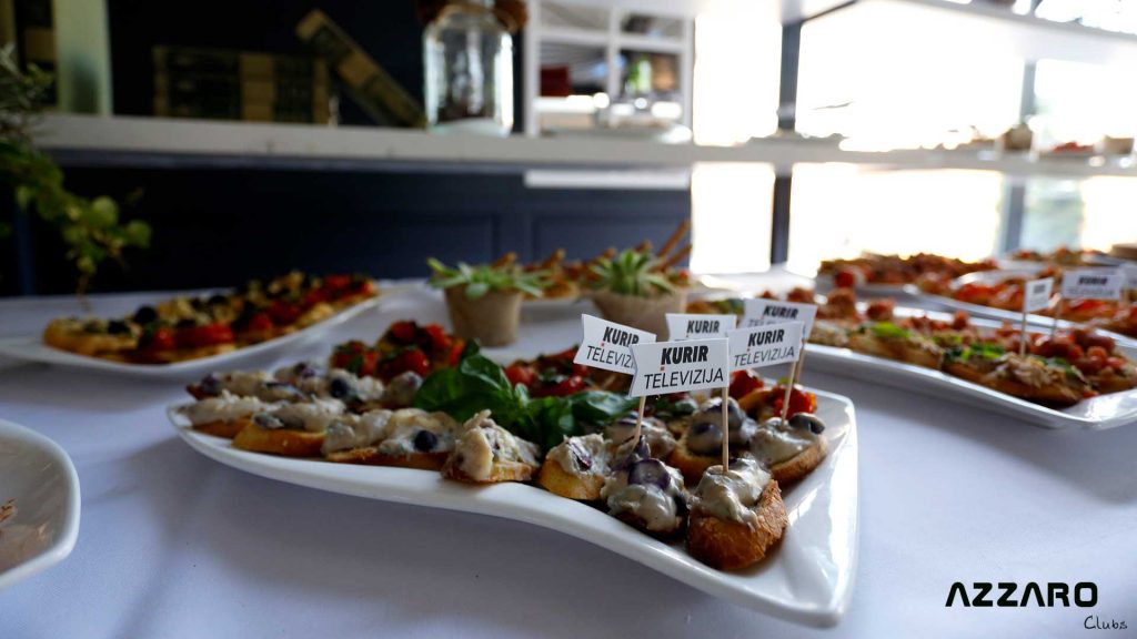 Svečano posluženje kanapea na Gardošu